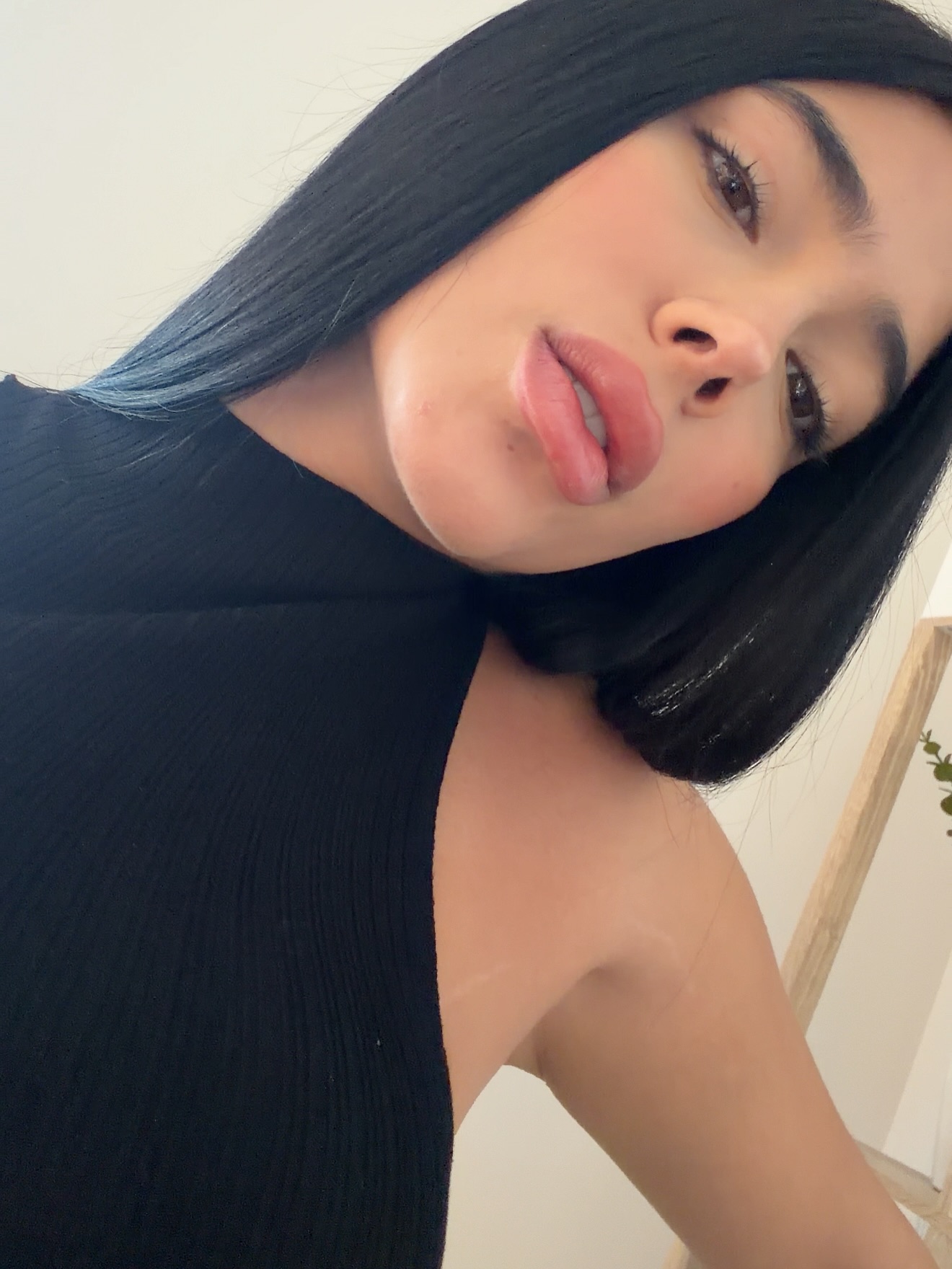 🖤 5