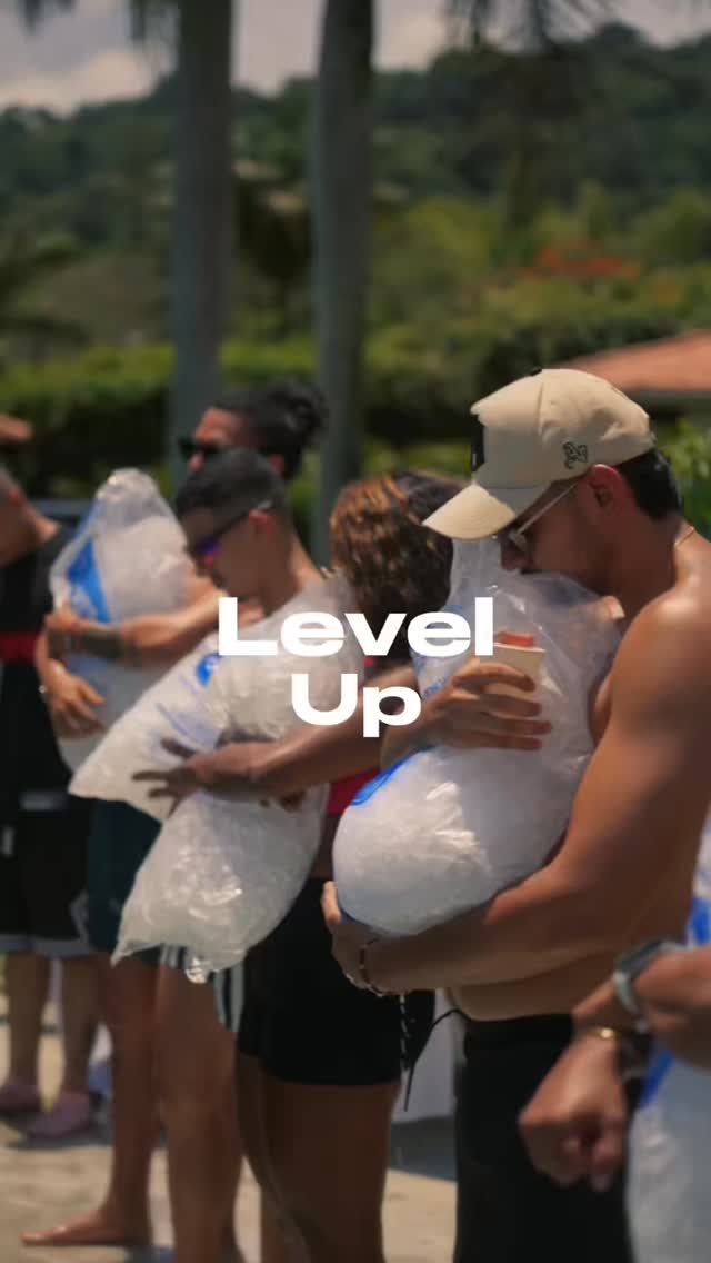 Para tí, que buscas espacios que edifiquen.

❤️‍🩹

#elevateyourself 
#journalinspiration 
#colombia🇨🇴 porn video - Secreto Mio