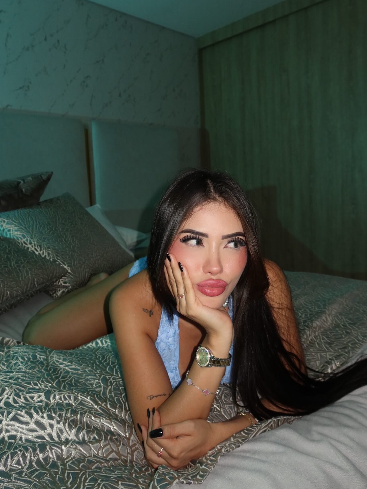 Si tuvieras que describir estas fotos en una palabra, ¿cuál sería?🦋 2