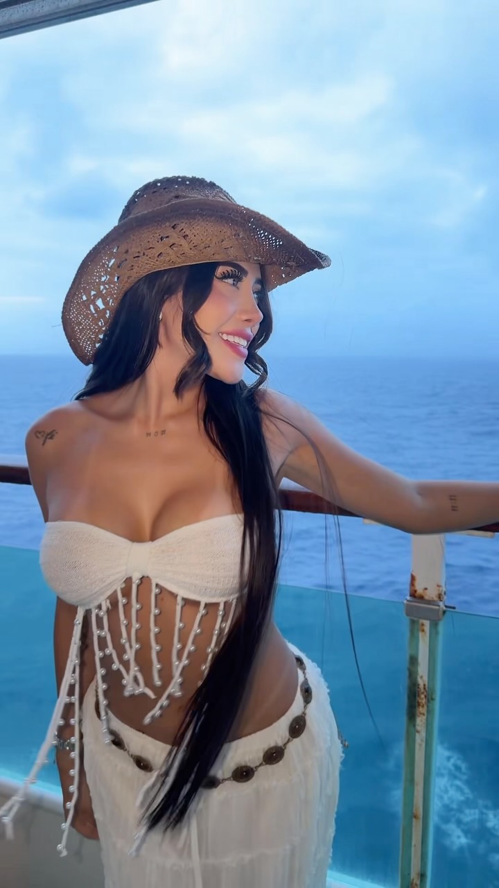 Post - Beautiful Latina Video | Secreto Mio Perfect Latina