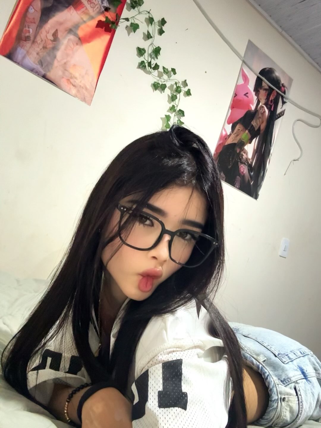🫰🏻 3