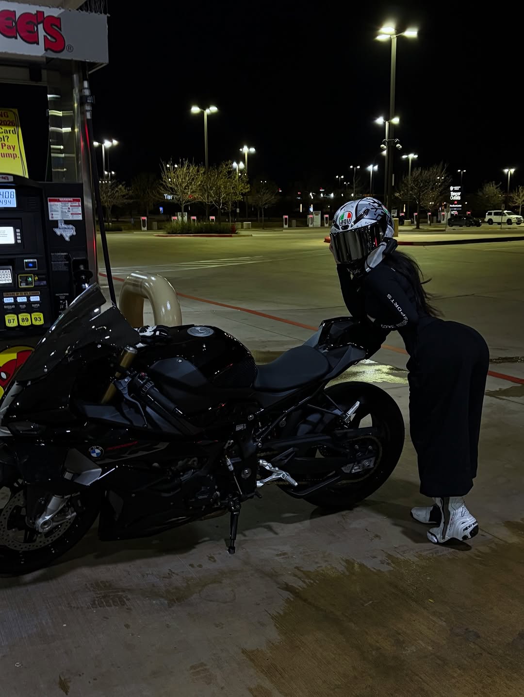 buc-ee’s run? 

#explore #motorcycle #biker porn video - Secreto Mio