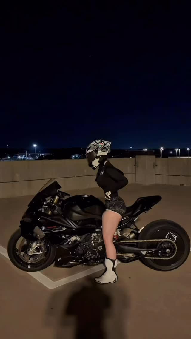 1 of 1 #explore #fyp #biker porn video - Secreto Mio