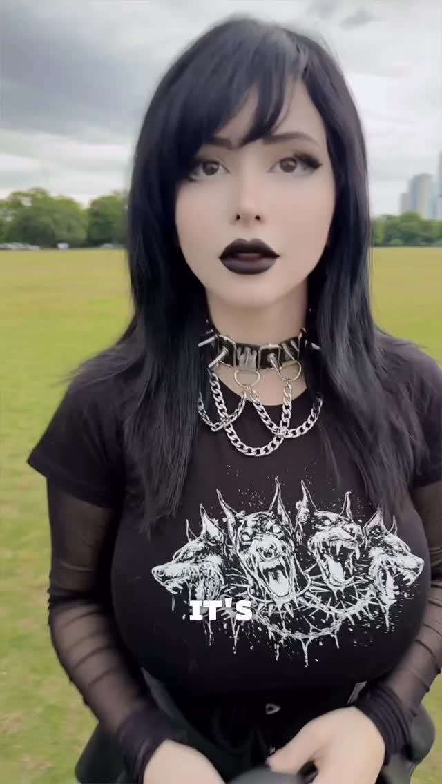 My Song is available to listen to now on Spotify 
ദ്ദി(｡•̀ ,<)~✩‧₊

#goth #gothgirl #hypergoth porn video - Secreto Mio