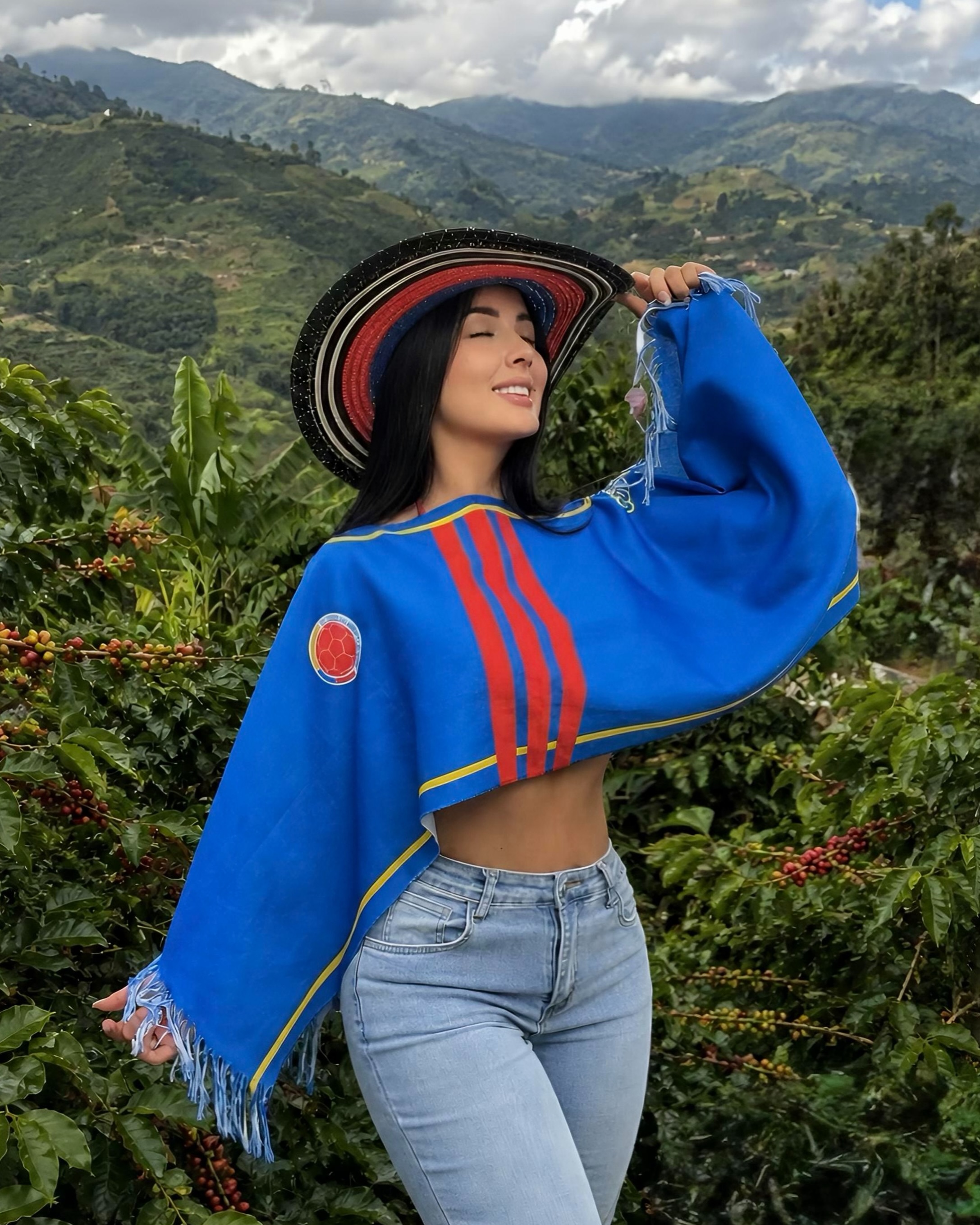 Cuál es el marcador de hoy? Con el corazón amarillo, azul y rojo.🇨🇴☕️✨
#vamoscolombia #equipocafetero #orgullocolombiano 2