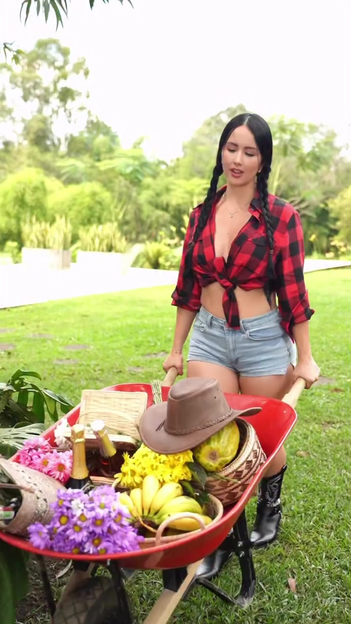 Lo que más te gusta de Colombia es….👇🏻❤️ porn video - Secreto Mio