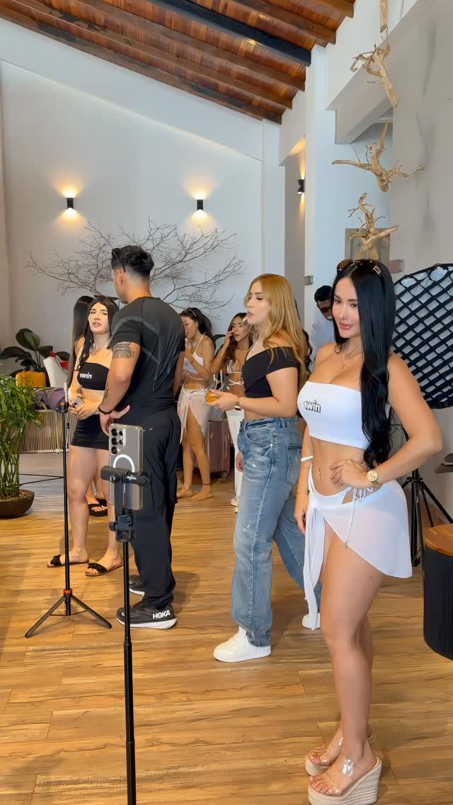 Un día con mis amigas, las conoces?  💙👸🏻 porn video - Secreto Mio