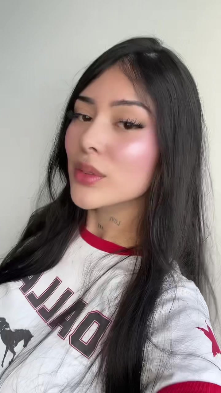 Babe Luuu aesthetic photo - Secreto Mio