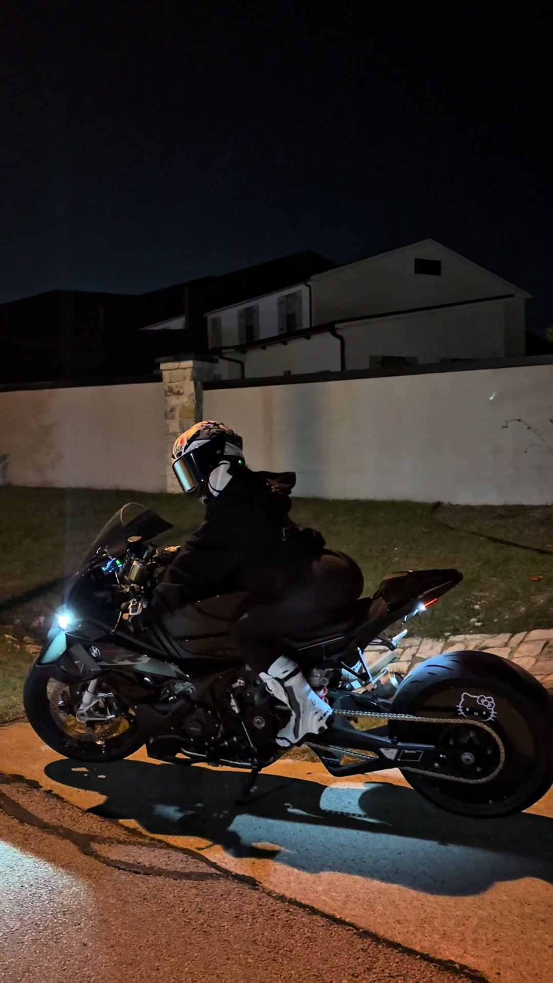 hello kitty bike 🤍 #fyp #biker #viral porn video - Secreto Mio