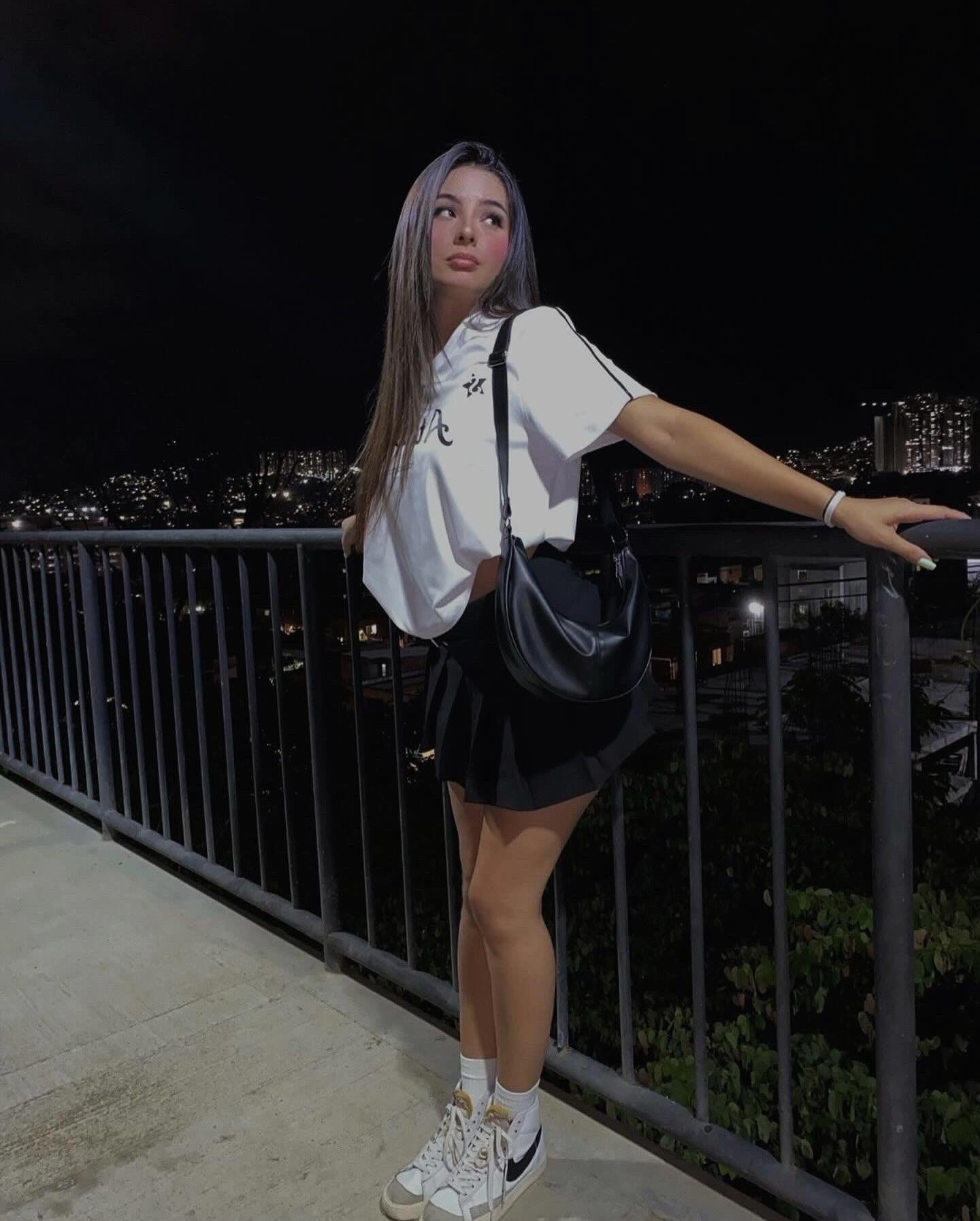 Laura Garcia aesthetic photo - Secreto Mio