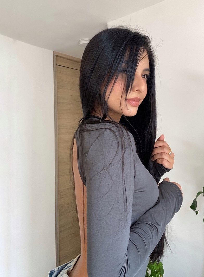 Laura Garcia aesthetic photo - Secreto Mio