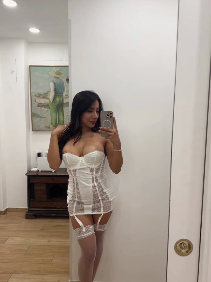 Jessika Riivas aesthetic photo - Secreto Mio