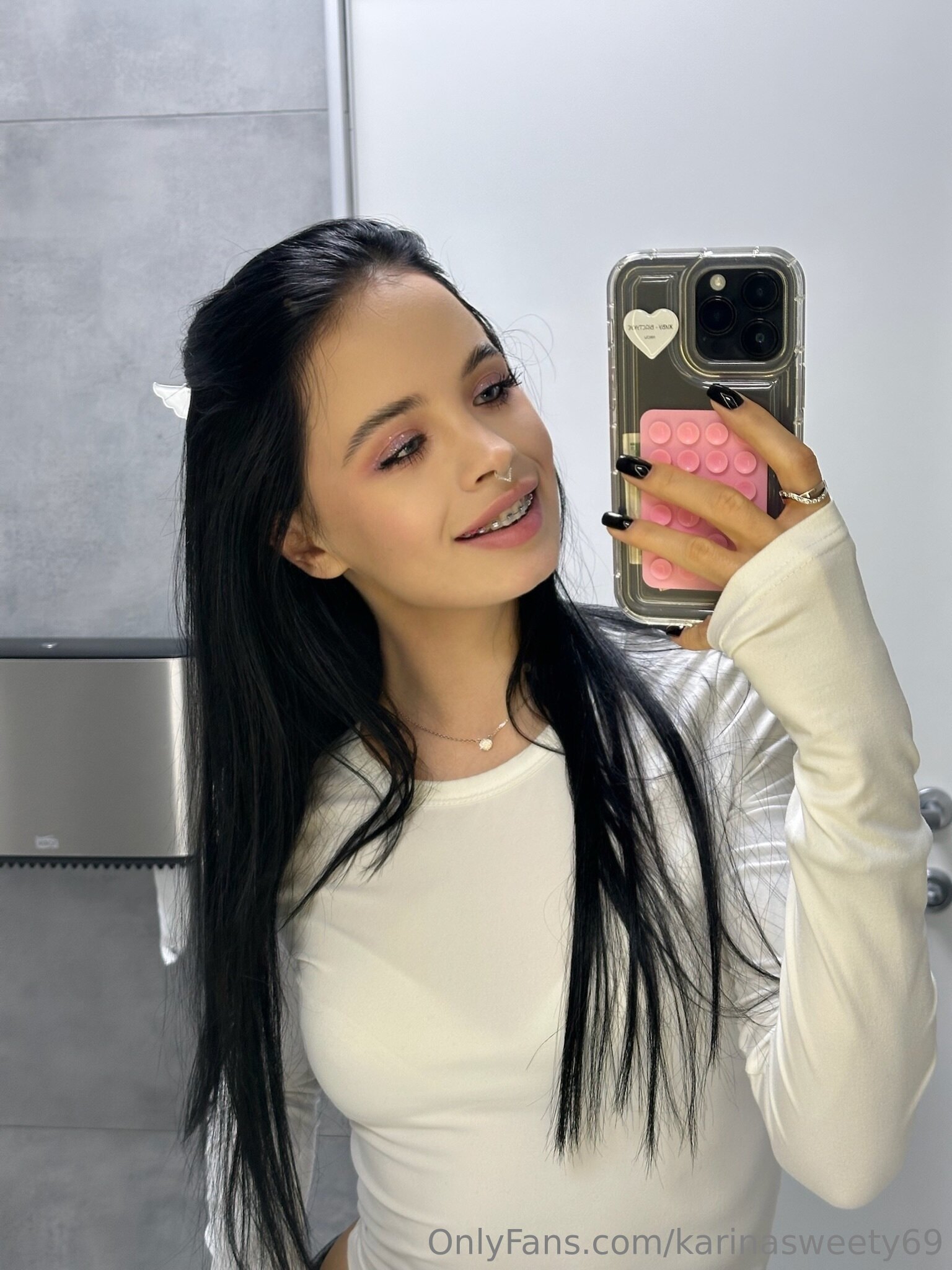 Karina aesthetic photo - Secreto Mio