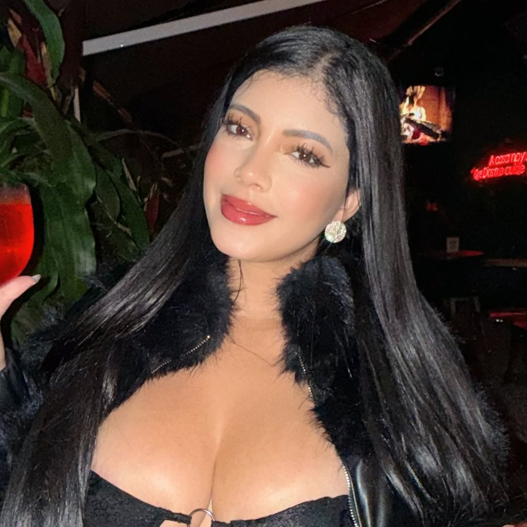 Marta María Santos Latina influencer | Secreto Mio