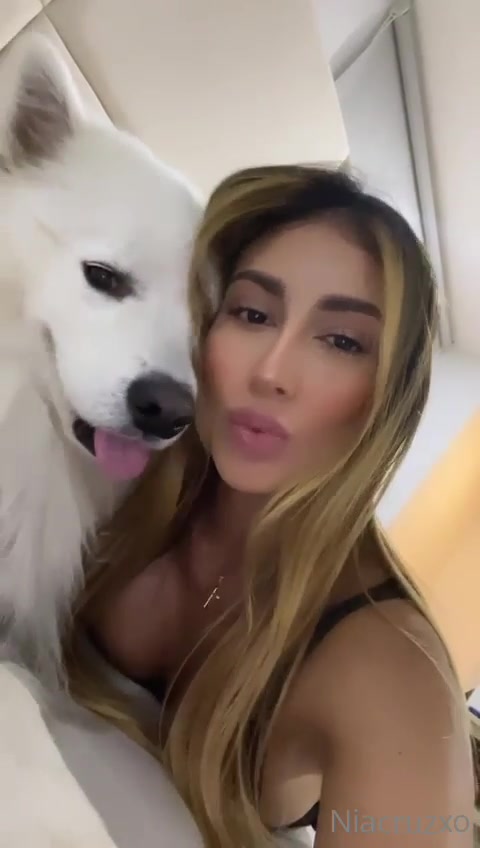 Nia Cruz porn video - Secreto Mio