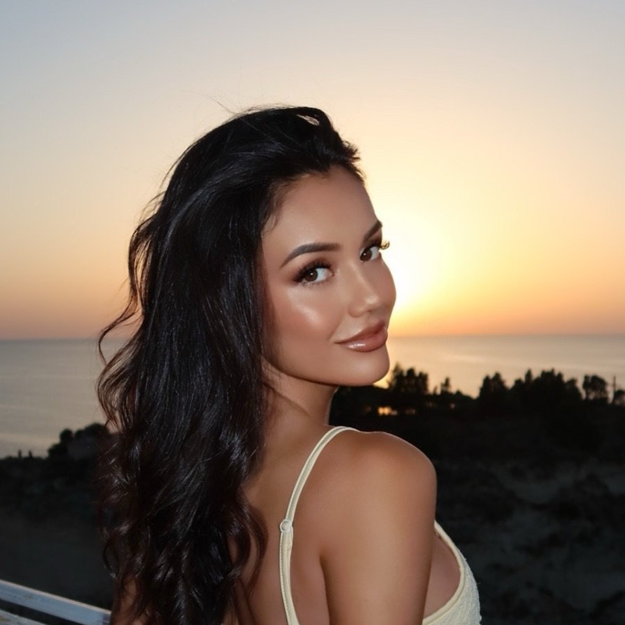 Zoe Evan Latina influencer | Secreto Mio